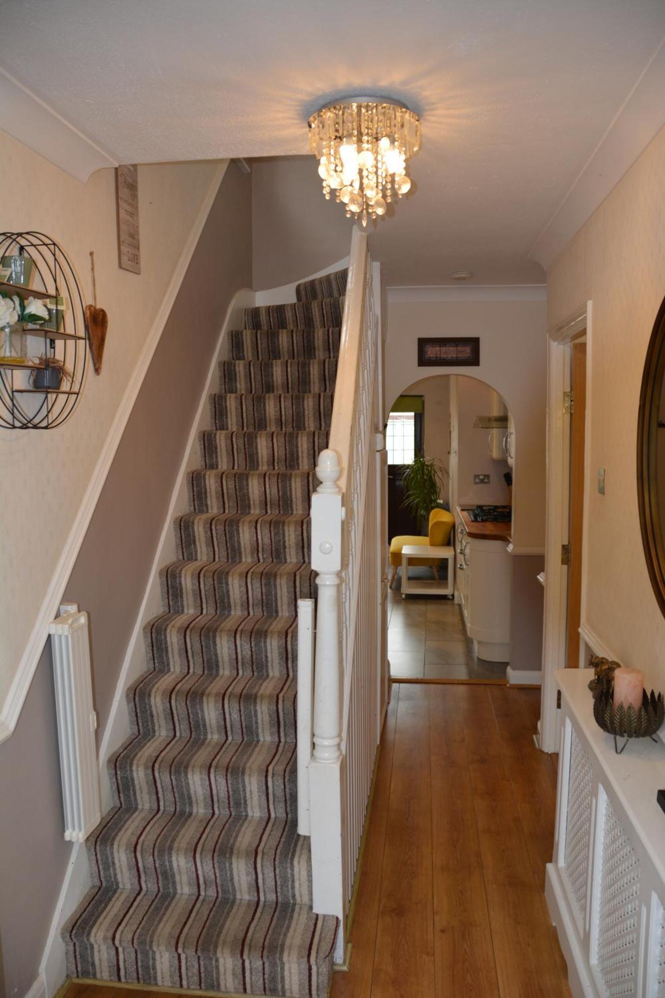 Cozy, Modern, Spacious 4 Bedroom House In London Romford Exterior photo